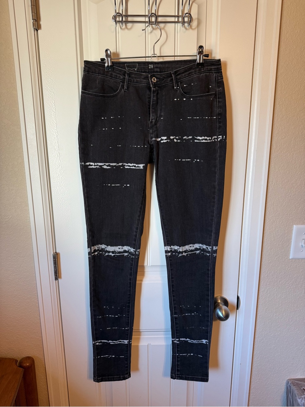 *RARE* Levi’s Black Skinny Jeans with Bleach Stain Design